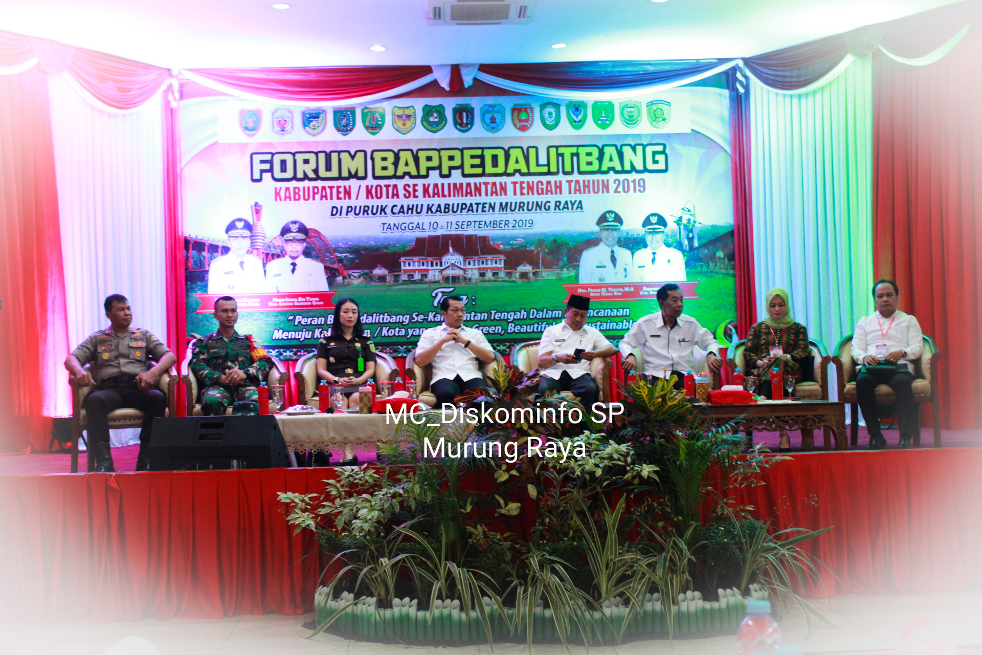 Bupati Murung Raya Secara Resmi Membuka Forum Bappedalitbang Kabupaten/Kota Se-Kalimantan Tengah 2019 